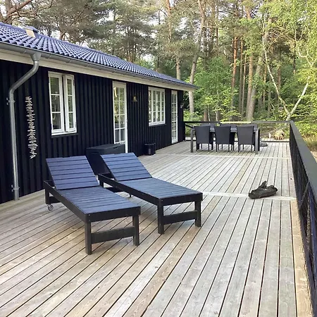 In The Forest Close To Water Dom wakacyjny Hadsund